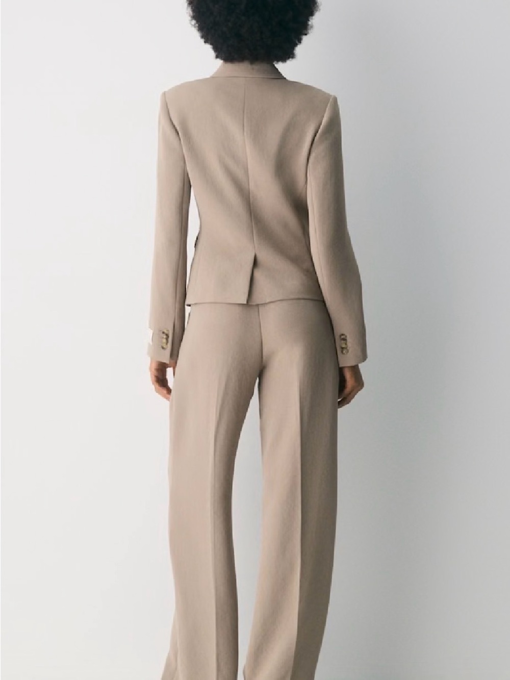 Aritzia "Etiquette" Single-Button Blazer in Folio Brown - Picture 2 of 10